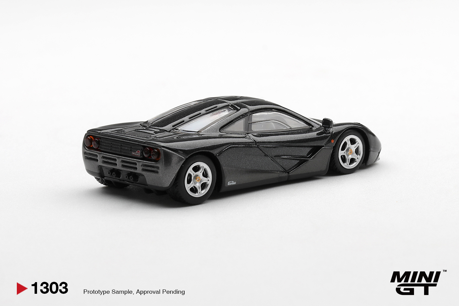 مينيجي تي 1/64 ماكلارين إف1 أز - مراجعة Die Cast Car 1 64 وسعره