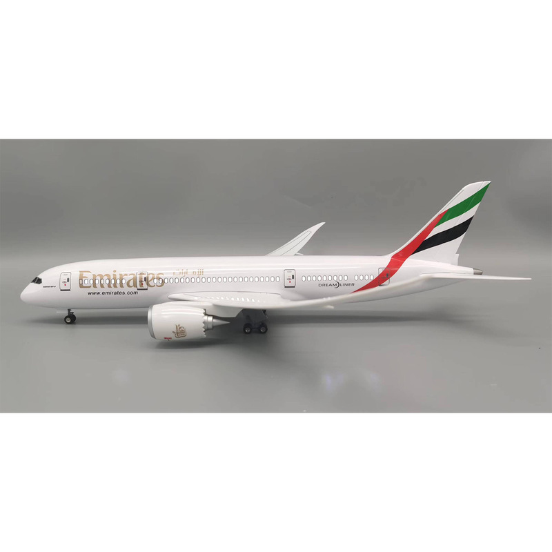 787 نموذج طائرة الإمارات واقعي - مراجعة Model Airplane Plastic وسعره